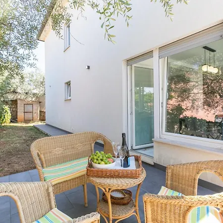 Apartman Suzi Pula Exterior photo